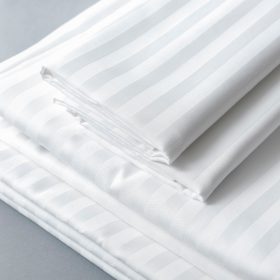 Pachet 50 servete de masa, bumbac 100%, Damasc cu latime dungi de 1 cm - 35x35 cm, alb