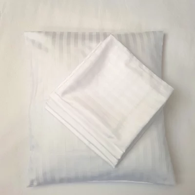 Pachet 5 fete de perna Hotel 40x40 cm, 100% bumbac, Damasc cu latime dungi de 1 cm, alb