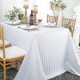 Pachet 4 fete de masa 120x150 cm, 100% bumbac, damasc cu latime dungi de 1 cm, alb