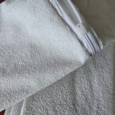 set 2 fete de perna Impermeabile cotton, textura buclata, prosop, 50x70 cm, albe - imagine 2