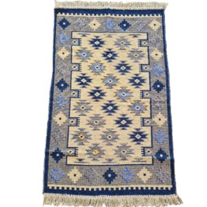 Covor tesut - Decor traditional, fond albastru si nuante de crem – 04 - imagine 8
