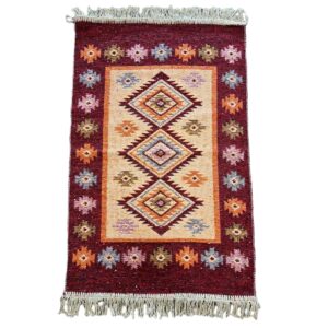 Covor tesut - Decor traditional, fond bordo si nuante de crem – 02 - imagine 4
