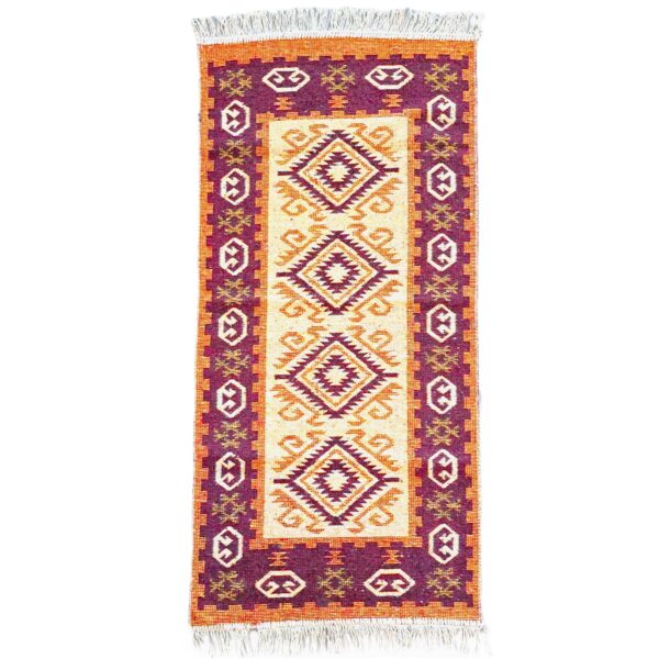 Covor tesut - Decor traditional, fond bordo si nuante de crem – 05