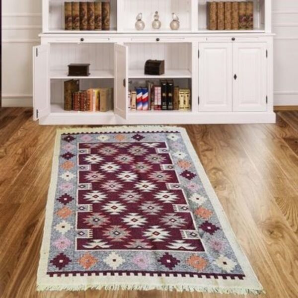 Covor tesut - Decor traditional, fond  maro si nuante de crem – 04