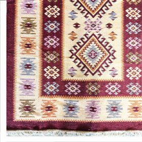 Covor tesut - Decor traditional, fond bordo si nuante de crem – 07