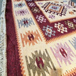 Covor tesut - Decor traditional, fond bordo si nuante de crem – 07 - imagine 5