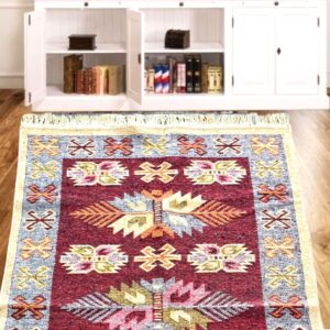 Covor tesut - Decor traditional, fond bordo si nuante de crem – 011