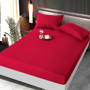 Husa de pat cu elastic Kotonia Home Deco, 100% bumbac, Damasc Saten, dimensiune dungi 1 cm, Rosu