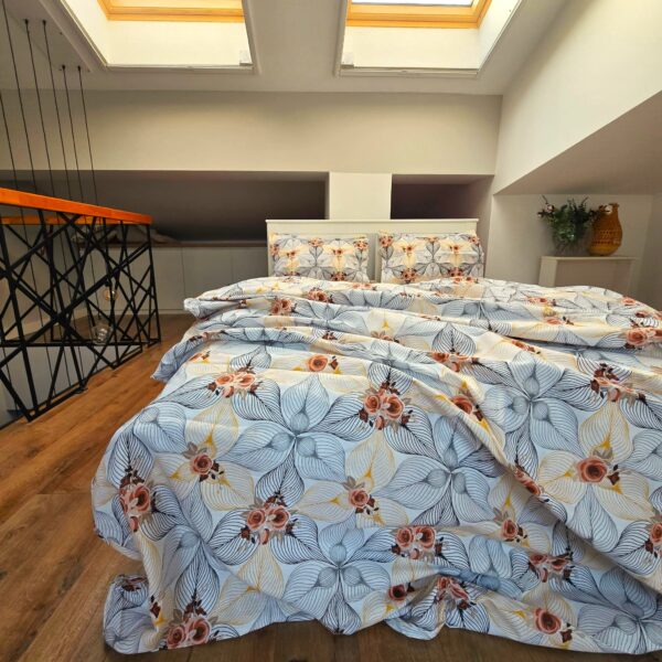 Lenjerie de pat 2 persoane, tesatura clasica neteda, 100% bumbac, decor floral - 14