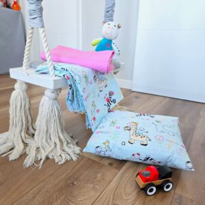 Pachet patut Kotonia Home Bebe - ranforce, 100 % bumbac, cearceaf pat si husa cu elastic, decor jucarii - imagine 4