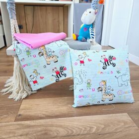 Pachet patut Kotonia Home Bebe - ranforce, 100 % bumbac, cearceaf pat si husa cu elastic, decor jucarii