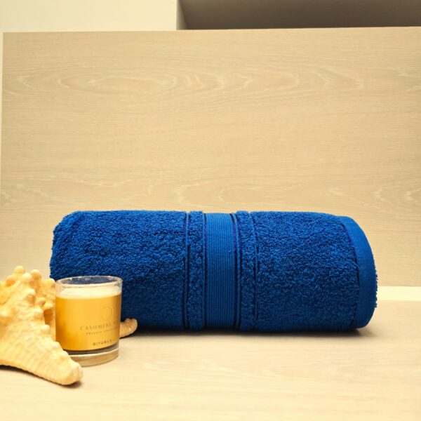 Prosop baie Plush Luxury Jacquard - 100% Bumbac, 650 g/mp, albastru royal