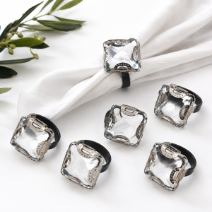 Set 6 inele decorative metalice, pentru servete, argintii cu piatra clara, transparenta - imagine 2
