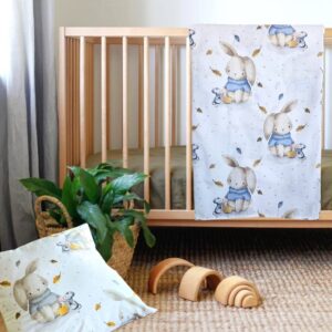 Pachet patut Kotonia Home Bebe - ranforce, 100 % bumbac, cearceaf pat si husa cu elastic si fata perna 40x40 cm, decor iepurasi bleu
