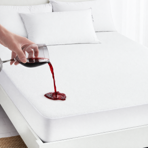 Husa impermeabila pat Kotonia Home – bumbac cauciucat, dimensiune saltea 180×200+30 cm, alb