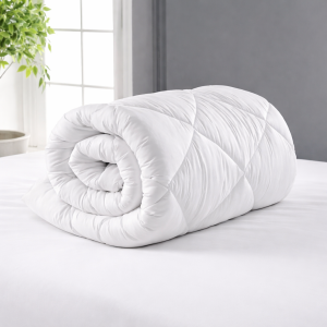 Pilota matlasata Kotonia Home, 180×200 cm pentru iarna, 300 g/mp, alba