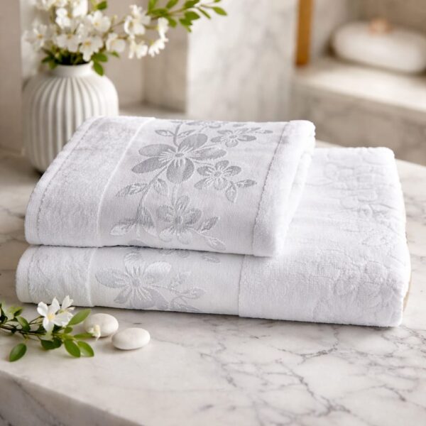 Pachet 2 prosoape baie Kotonia Home - catifea, 100% Bumbac, 50x90 cm si 70x140 cm, decor floral satinat, alb