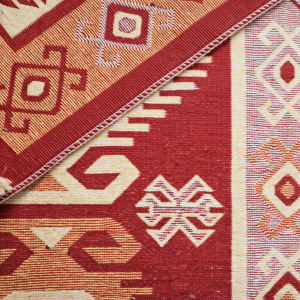 Covor tesut - Decor traditional, fond rosu si nuante de crem – 03 - imagine 5