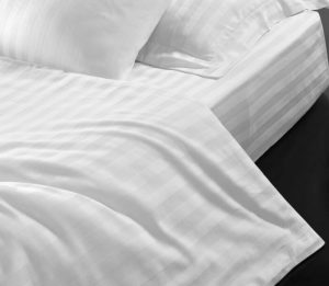 Husa cu elastic pentru pat Kotonia Home - 100% bumbac, Damasc cu latime dungi 2 cm, alb - imagine 4